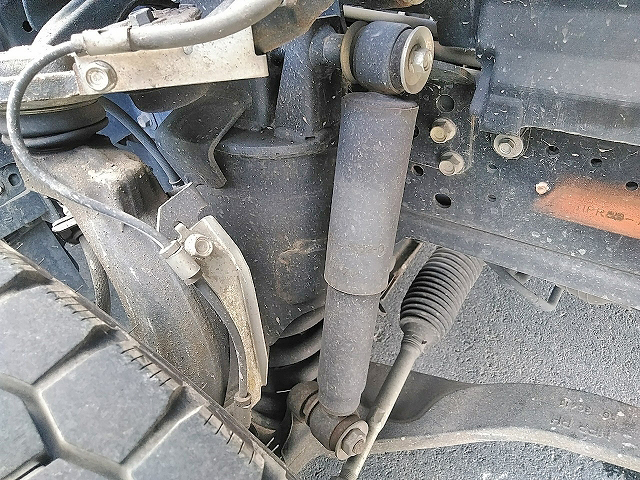 いすゞエルフ平ボディ小型（2t・3t）[写真17]