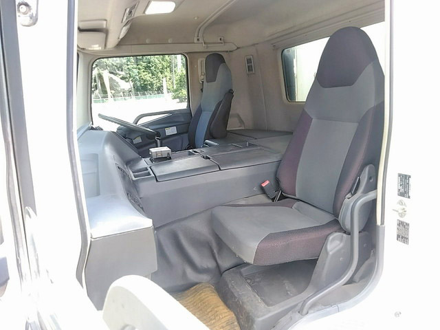 三菱ふそうスーパーグレートダンプ大型（10t）[写真28]
