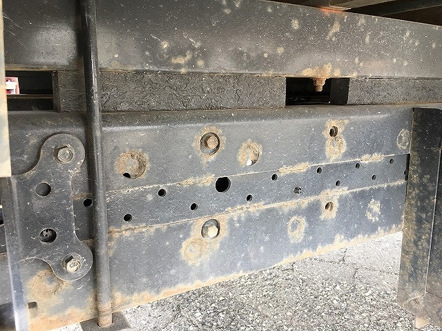 いすゞエルフクレーン4段小型（2t・3t）[写真21]