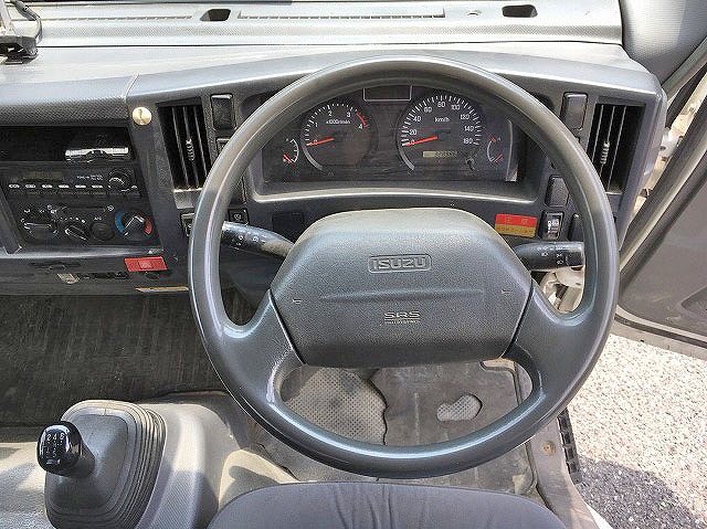 いすゞエルフクレーン4段小型（2t・3t）[写真35]