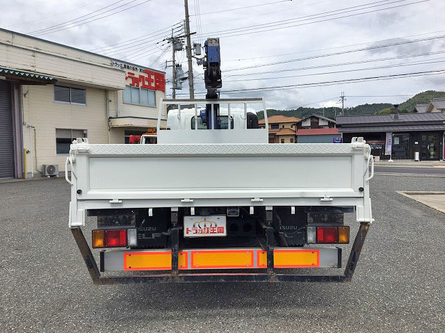 いすゞエルフクレーン4段小型（2t・3t）[写真09]