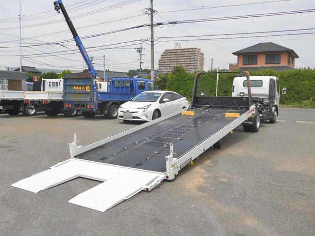 いすゞエルフセーフティローダー小型（2t・3t）[写真02]