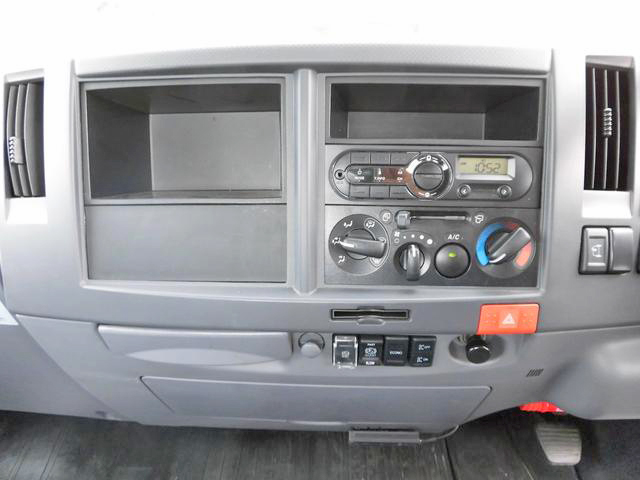 いすゞエルフセーフティローダー小型（2t・3t）[写真32]