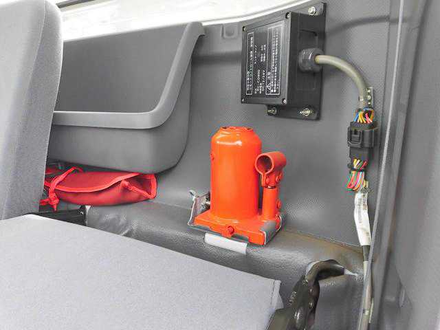 いすゞエルフセーフティローダー小型（2t・3t）[写真39]