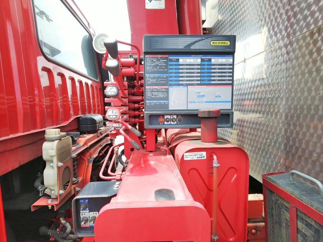 三菱ふそうファイタークレーン4段増トン（6t・8t）[写真19]