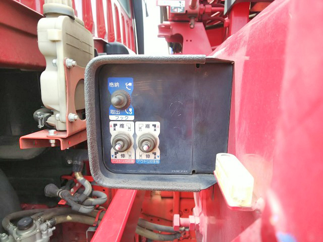 三菱ふそうファイタークレーン4段増トン（6t・8t）[写真20]