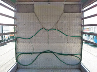 UDトラックスクオン家畜運搬車大型（10t）[写真16]