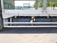 UDトラックスクオン家畜運搬車大型（10t）[写真19]