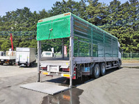 UDトラックスクオン家畜運搬車大型（10t）[写真02]