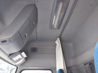 UDトラックスクオン家畜運搬車大型（10t）[写真35]