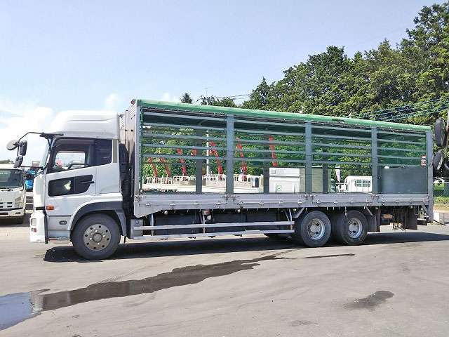 UDトラックスクオン家畜運搬車大型（10t）[写真05]