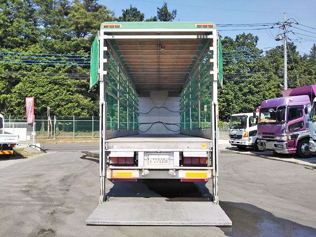 UDトラックスクオン家畜運搬車大型（10t）[写真09]