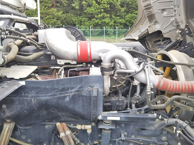 UDトラックスクオンダンプ大型（10t）[写真25]