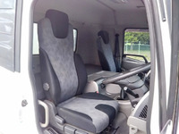 UDトラックスクオンダンプ大型（10t）[写真28]