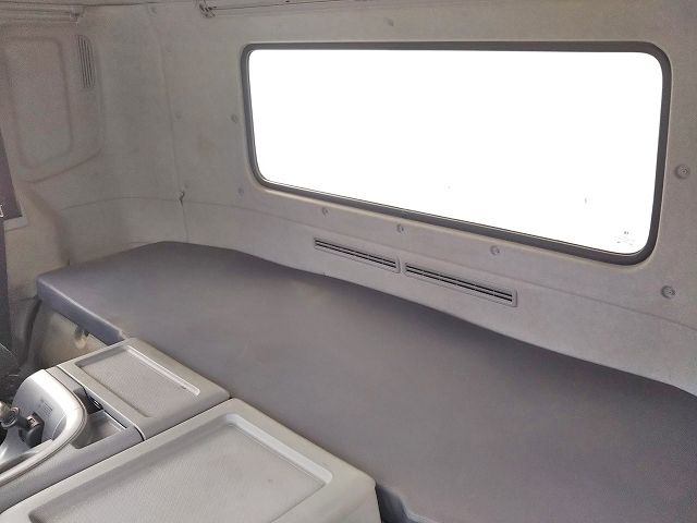 UDトラックスクオンダンプ大型（10t）[写真32]