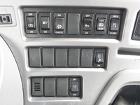 UDトラックスクオンダンプ大型（10t）[写真38]