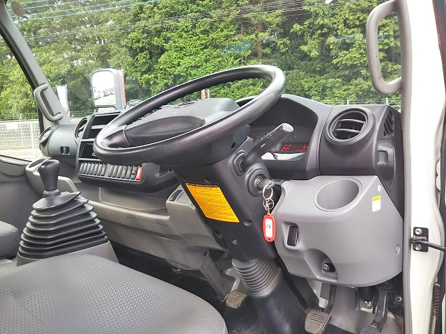 日野デュトロ平ボディ小型（2t・3t）[写真31]