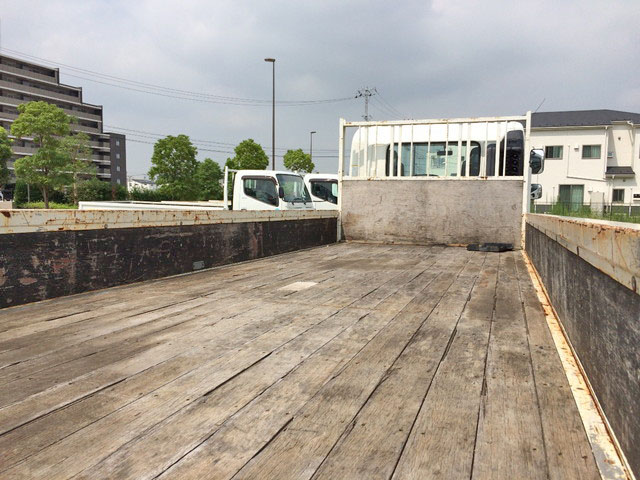 日野レンジャー平ボディ中型（4t）[写真13]