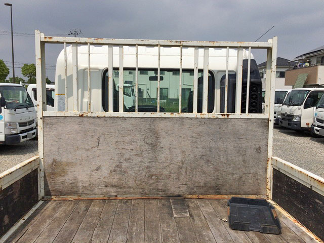 日野レンジャー平ボディ中型（4t）[写真15]