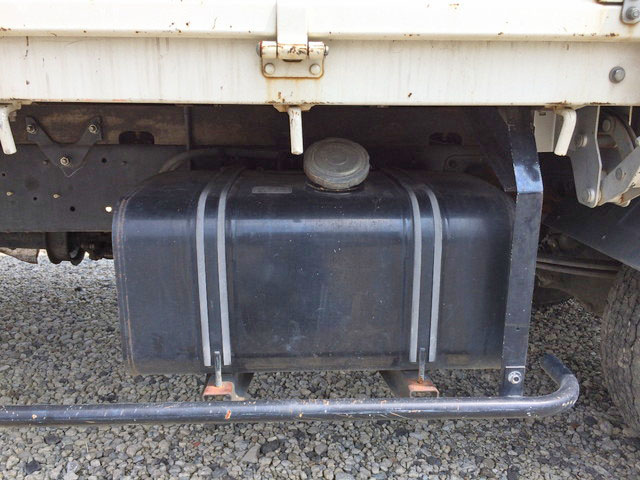 日野レンジャー平ボディ中型（4t）[写真19]