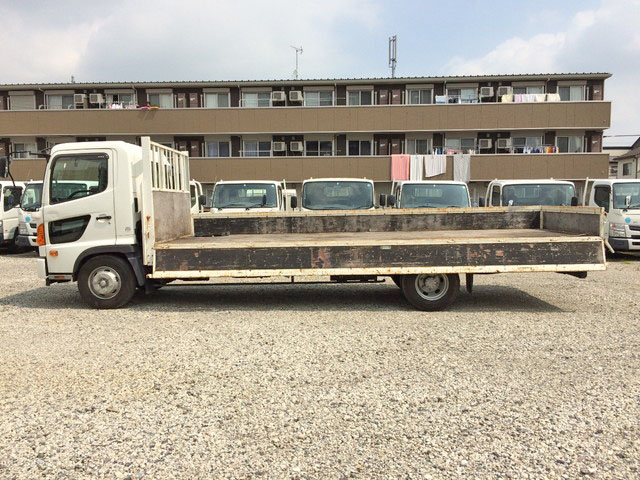 日野レンジャー平ボディ中型（4t）[写真06]