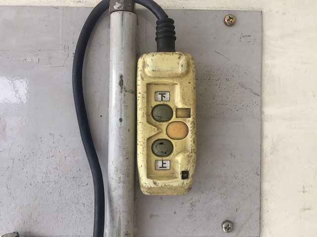 三菱ふそうキャンターアルミバン小型（2t・3t）[写真15]