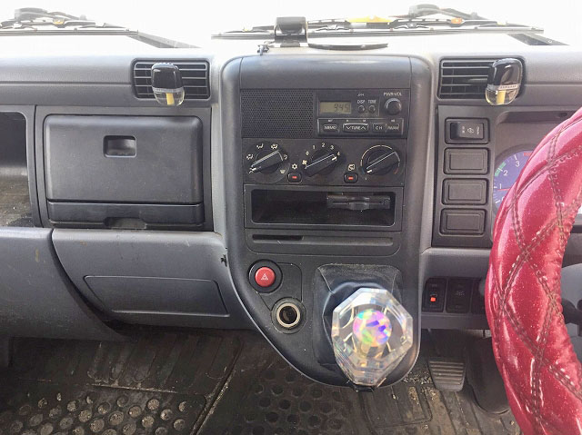 三菱ふそうキャンターアルミバン小型（2t・3t）[写真35]