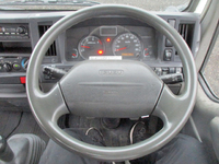 いすゞエルフアルミブロック小型（2t・3t）[写真24]