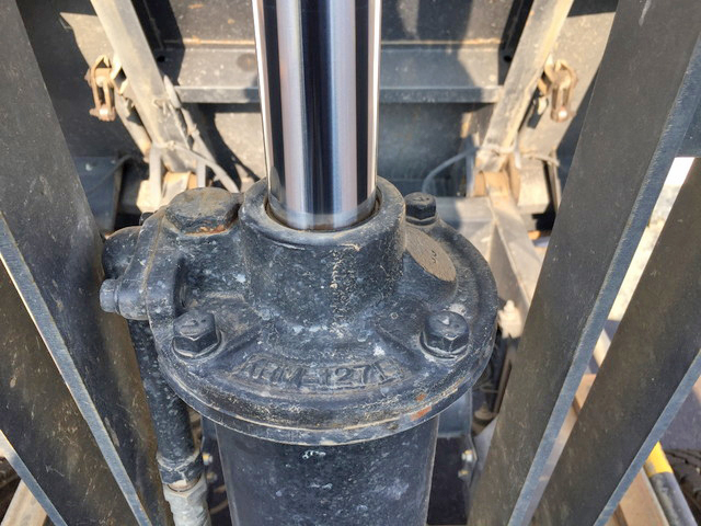 日野レンジャーダンプ中型（4t）[写真19]