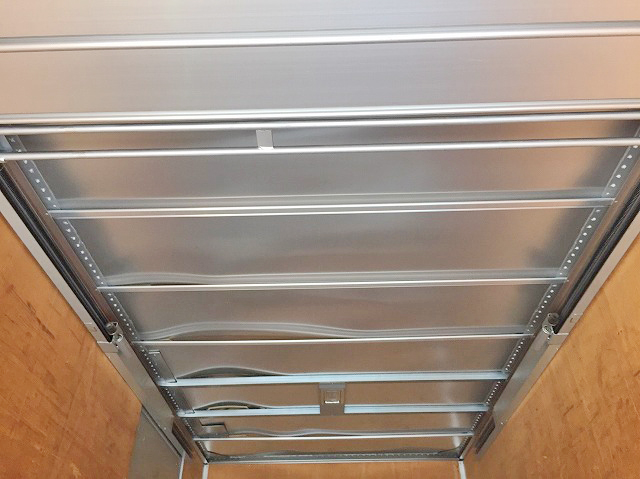 日産アトラスアルミバン小型（2t・3t）[写真10]