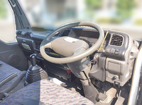 日産アトラスアルミバン小型（2t・3t）[写真20]