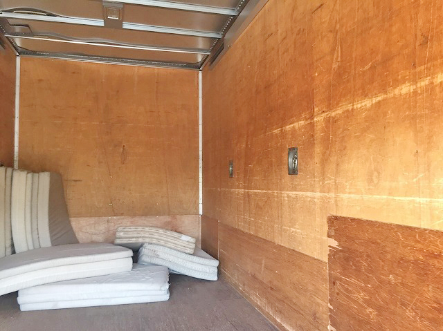 日産アトラスアルミバン小型（2t・3t）[写真08]