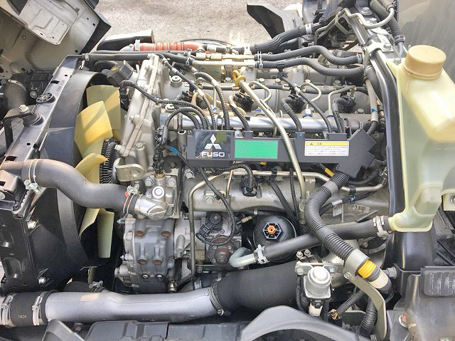 三菱ふそうキャンターアルミバン小型（2t・3t）[写真14]