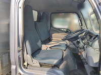 三菱ふそうキャンターアルミバン小型（2t・3t）[写真18]