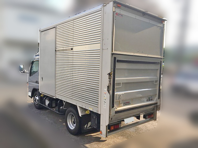 三菱ふそうキャンターアルミバン小型（2t・3t）[写真05]