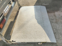 三菱ふそうキャンターアルミバン小型（2t・3t）[写真07]