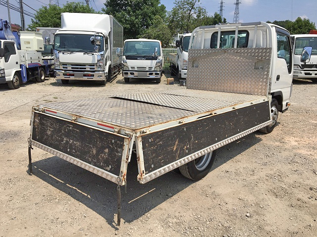 いすゞエルフ平ボディ小型（2t・3t）[写真11]