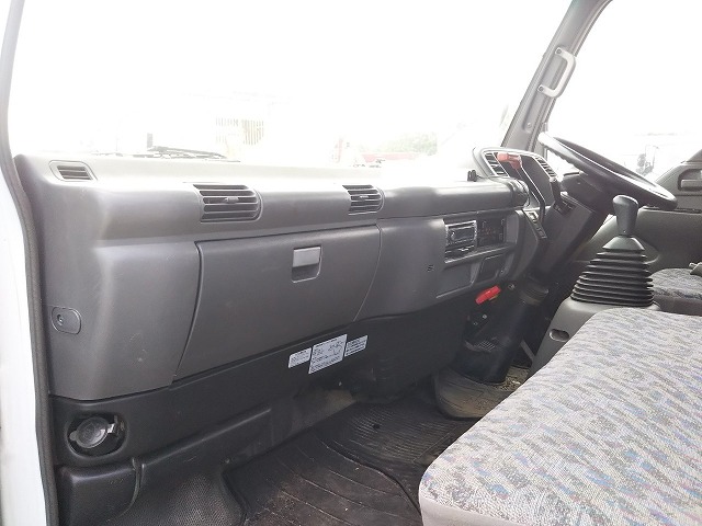 いすゞエルフクレーン6段小型（2t・3t）[写真34]