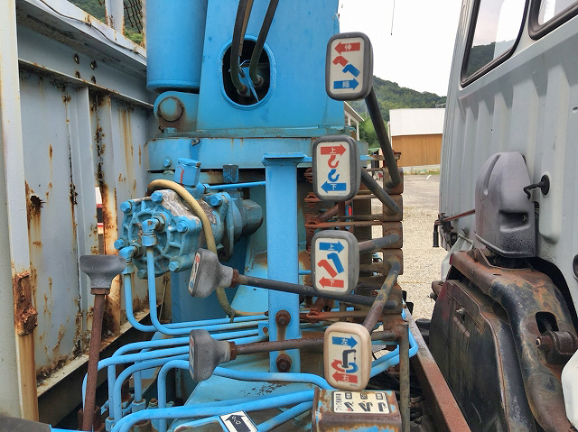 日野レンジャーセルフクレーン3段増トン（6t・8t）[写真12]