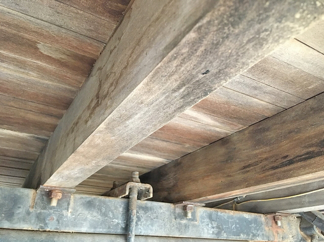 日野レンジャーセルフクレーン3段増トン（6t・8t）[写真20]