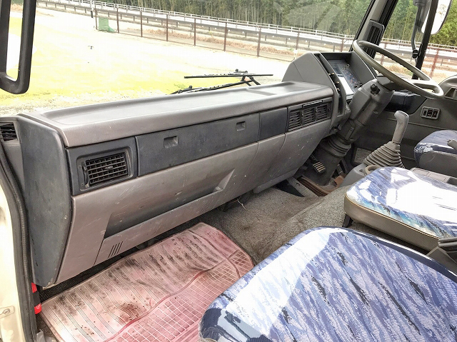 日野レンジャーセルフクレーン3段増トン（6t・8t）[写真33]