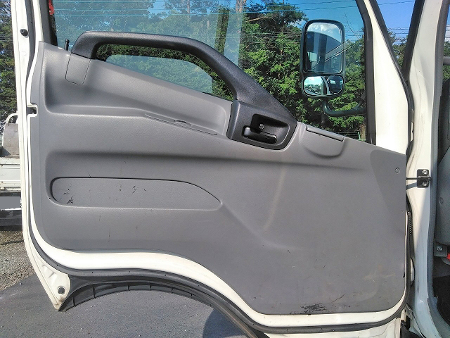 日野デュトロ平ボディ小型（2t・3t）[写真26]