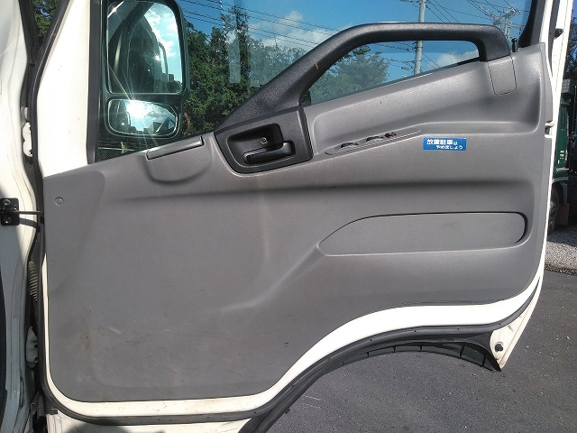 日野デュトロ平ボディ小型（2t・3t）[写真27]