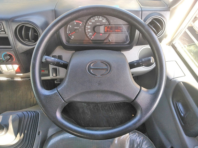 日野デュトロ平ボディ小型（2t・3t）[写真34]