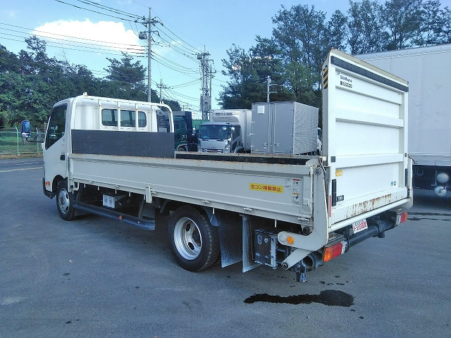 日野デュトロ平ボディ小型（2t・3t）[写真04]