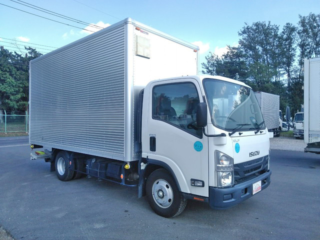 いすゞエルフアルミバン小型（2t・3t）[写真03]