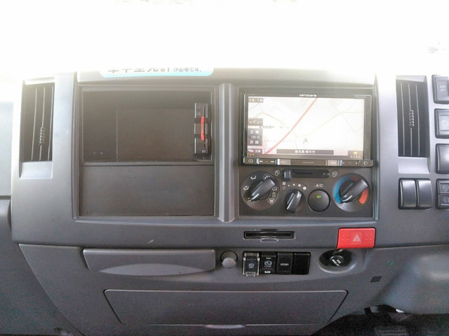 いすゞエルフアルミバン小型（2t・3t）[写真36]