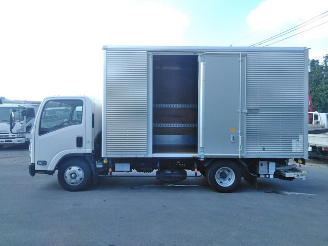 いすゞエルフアルミバン小型（2t・3t）[写真06]
