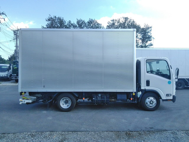 いすゞエルフアルミバン小型（2t・3t）[写真07]