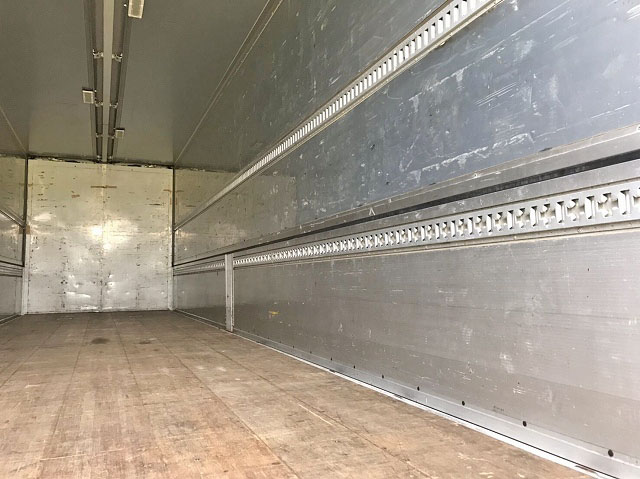 三菱ふそうスーパーグレートパネルウイング大型（10t）[写真14]